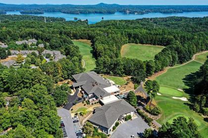 Lake Keowee Condo with Views and Pools and Marina! - image 9