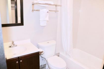 Capital Inn & Suites - image 6