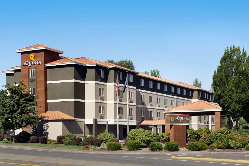 La Quinta by Wyndham Salem OR - main image