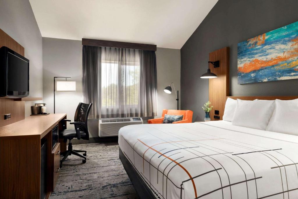 La Quinta by Wyndham Salem OR - image 6
