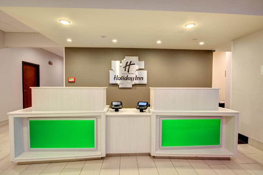 Holiday Inn - Salem an IHG Hotel - image 4