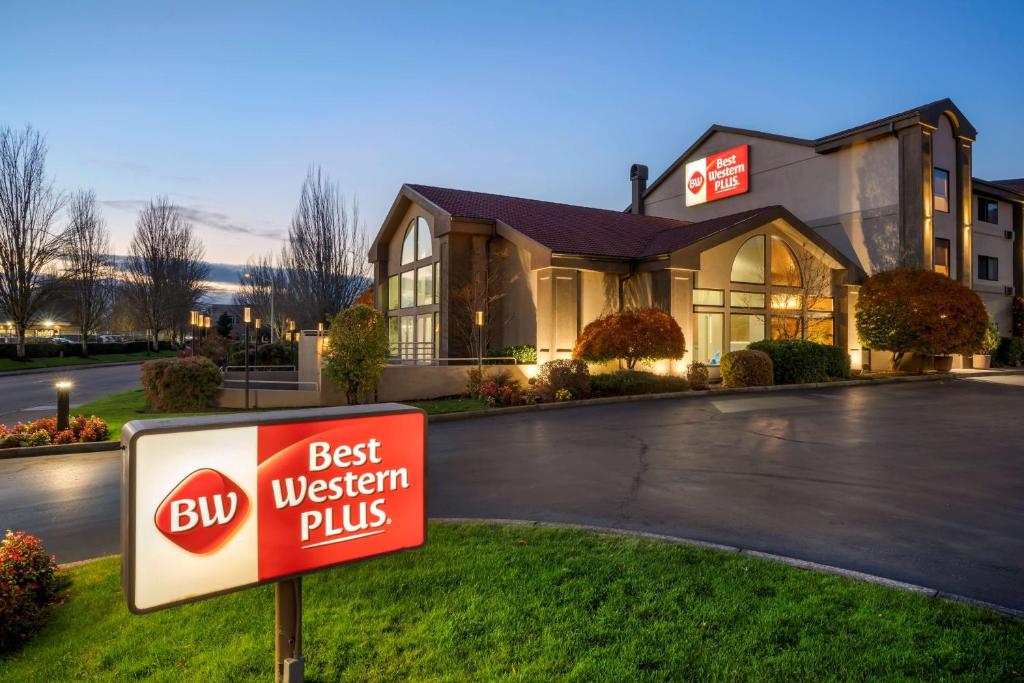 Best Western Plus Mill Creek Inn - main image