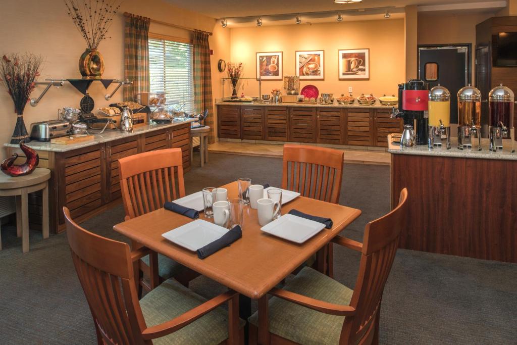 DoubleTree by Hilton North Salem - image 6