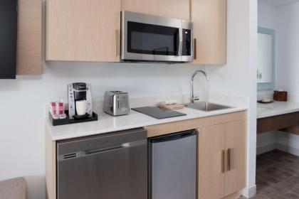 Best Western Premier Keizer Salem Hotel - image 12