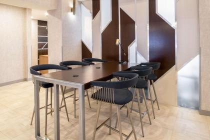 Best Western Premier Keizer Salem Hotel - image 7