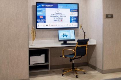 Best Western Premier Keizer Salem Hotel - image 9