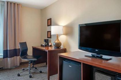 Comfort Inn & Suites Salem - image 5
