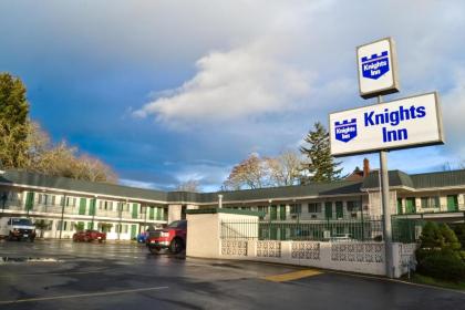Knights Inn Salem - image 2