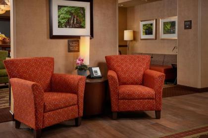 Hampton Inn and Suites Salem - image 12