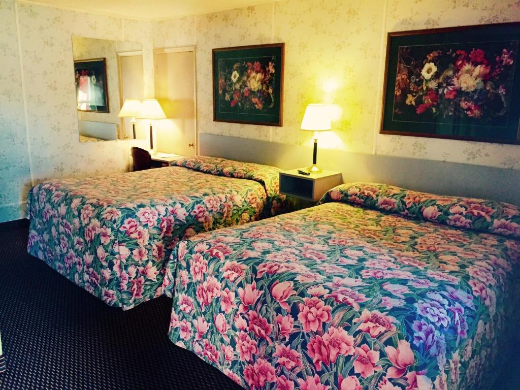 Travelers Inn Motel - main image