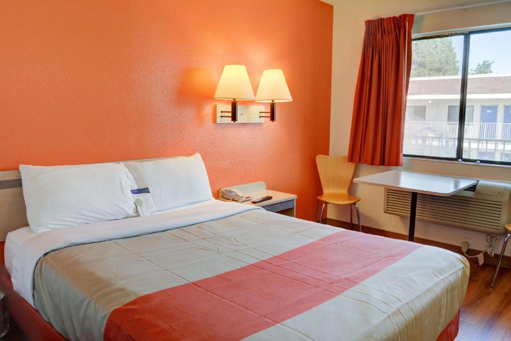 Motel 6-Salem OR - image 2