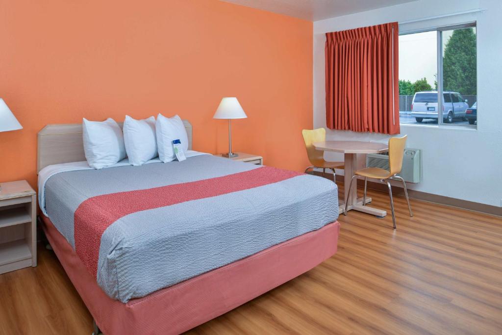 Motel 6-Salem OR - Expo Center - image 4