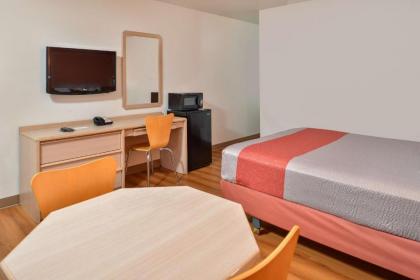 Motel 6-Salem OR - Expo Center - image 5