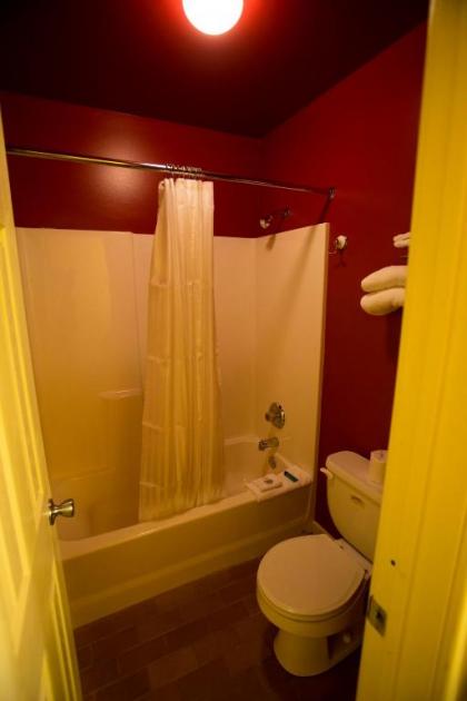 Cottonwood Inn - image 3