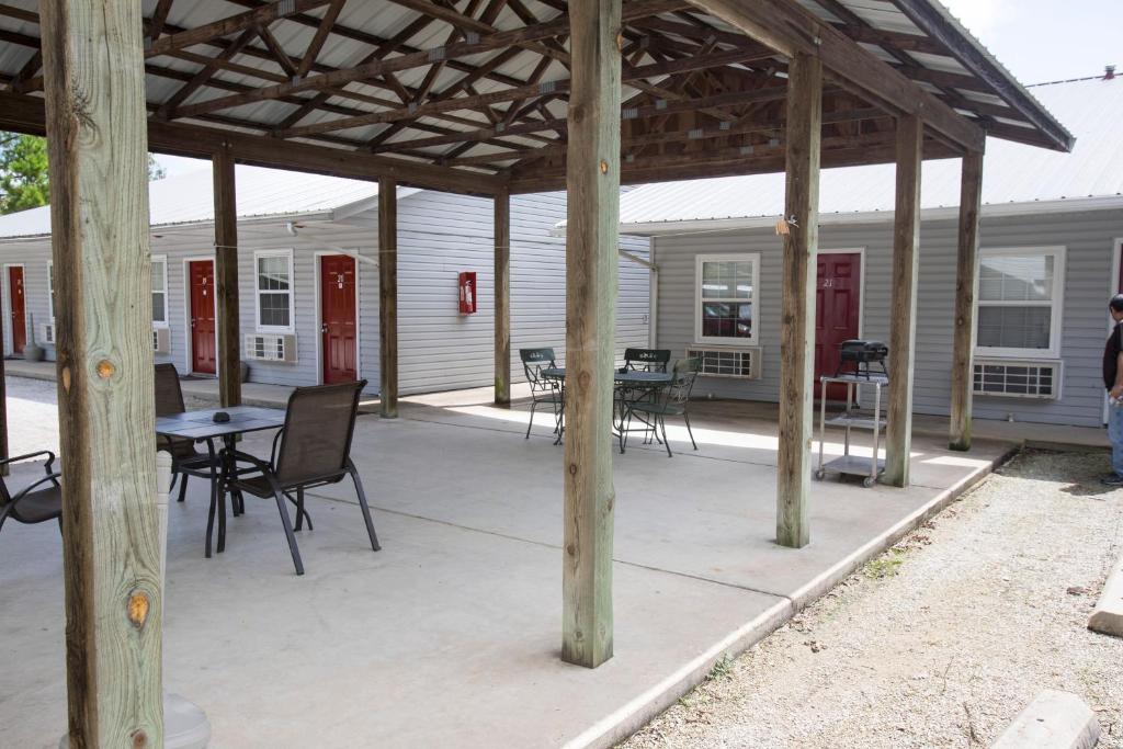 Cottonwood Inn - image 4