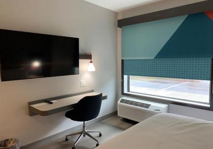 avid hotels - Salem an IHG Hotel - image 12