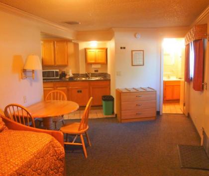 Woodland Motel - image 10