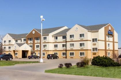 Baymont Inn And Suites Salina Ks