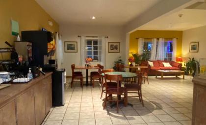 Rodeway Inn Salina - image 7