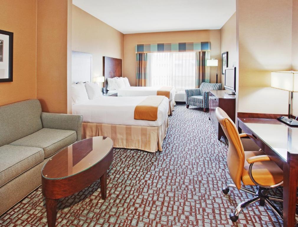 Holiday Inn Express & Suites Salinas an IHG Hotel - image 3