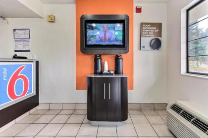 Motel 6-Salinas CA - North Monterey Area - image 9