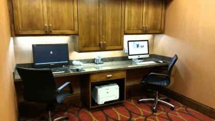 Hampton Inn & Suites Salinas - image 3