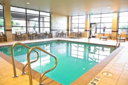 Hampton Inn & Suites Salinas - image 9
