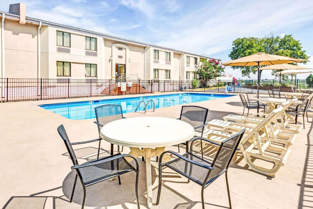 Americas Best Value Inn Salisbury - main image