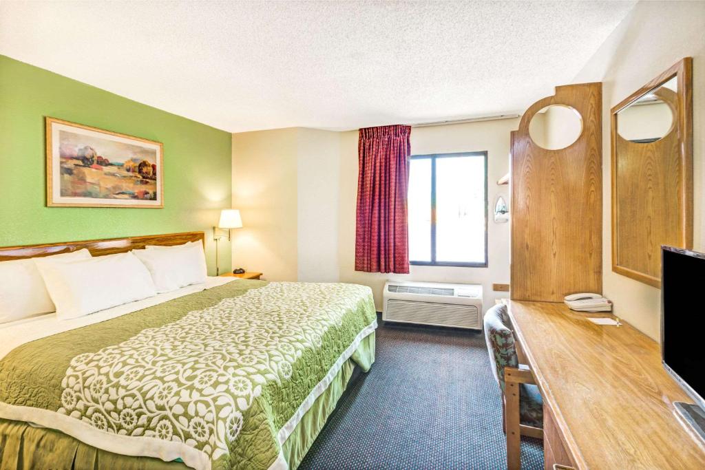Americas Best Value Inn Salisbury - image 3