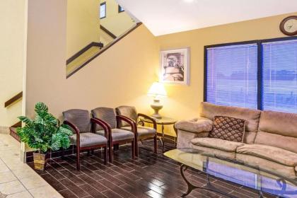 Americas Best Value Inn Salisbury - image 4
