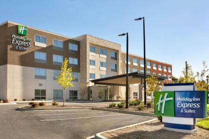 Holiday Inn Express & Suites Salisbury an IHG Hotel