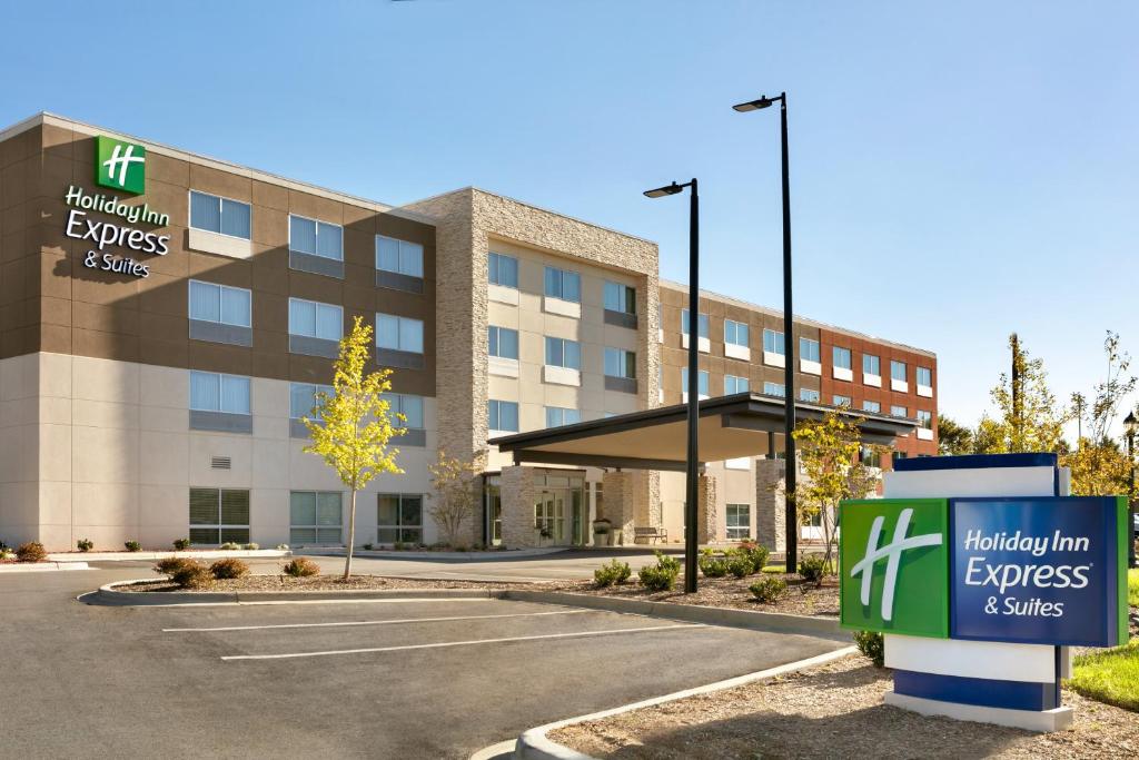 Holiday Inn Express & Suites Salisbury an IHG Hotel - main image