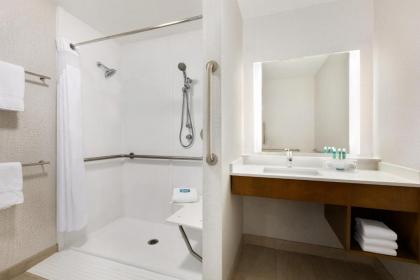 Holiday Inn Express & Suites Salisbury an IHG Hotel - image 3