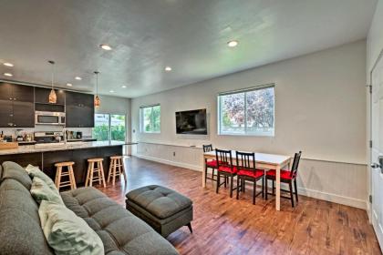 Pet Friendly SLC townhouse Less than 4 mi to Downtown Utah