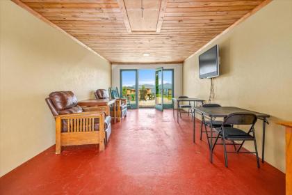 Saluda Mountain Lodge - image 7