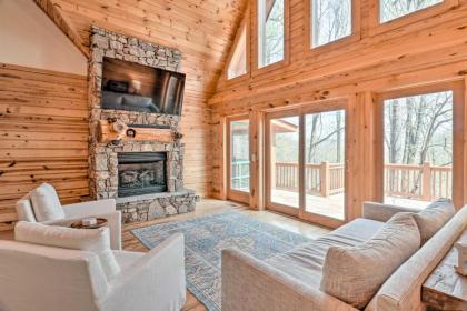 modern mtn Hideaway   1 mi to Hike and Zipline