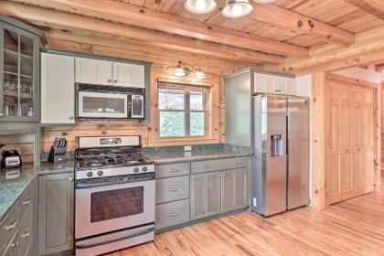 Modern Mtn Hideaway - 1 Mi to Hike and Zipline! - image 10