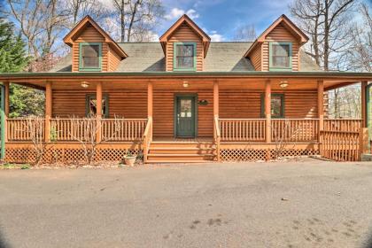 Modern Mtn Hideaway - 1 Mi to Hike and Zipline! - image 2