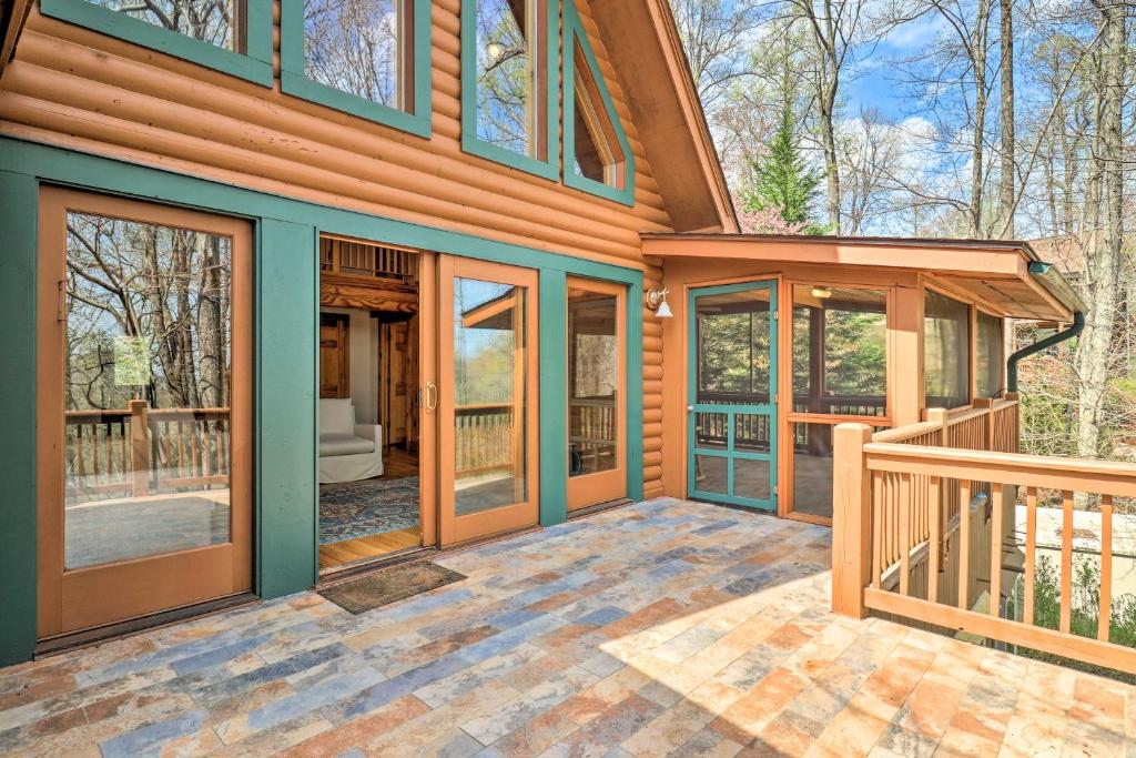 Modern Mtn Hideaway - 1 Mi to Hike and Zipline! - image 7