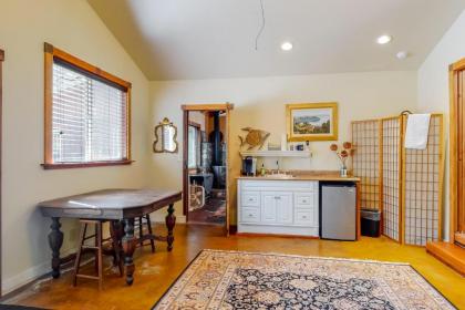 Hawkins Bar River Home - image 10