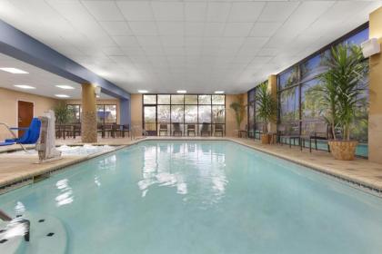 Embassy Suites San Antonio Airport - image 4