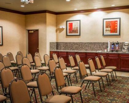 Sleep Inn and Suites at Six Flags - image 2