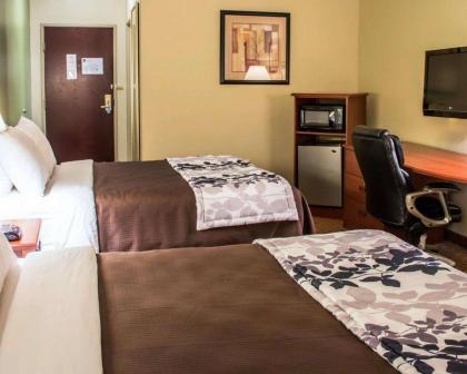 Sleep Inn and Suites at Six Flags - image 4