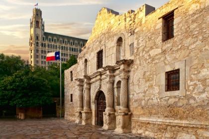 the Emily morgan Hotel   A Doubletree by Hilton San Antonio