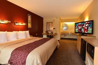 Red Roof Inn San Antonio Airport - image 3