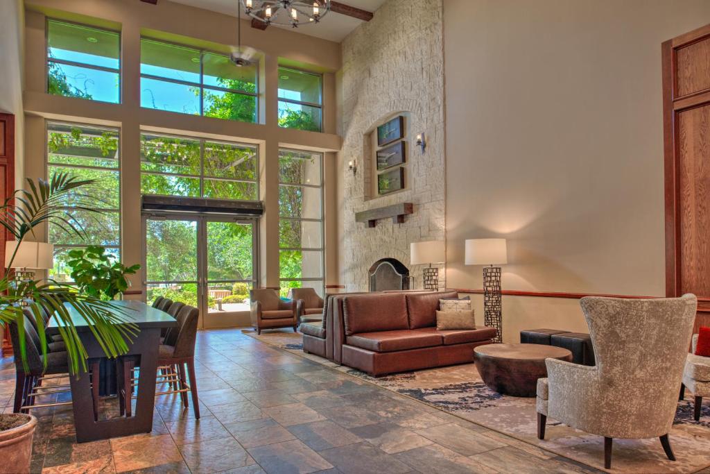 Hilton San Antonio Hill Country - image 2