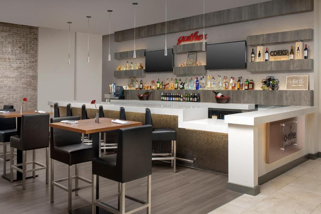 Crowne Plaza Hotel San Antonio Airport an IHG Hotel - image 5