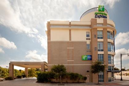 Holiday Inn Express San Antonio Rivercenter Area