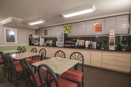 La Quinta Inn by Wyndham San Antonio Brooks City Base - image 3