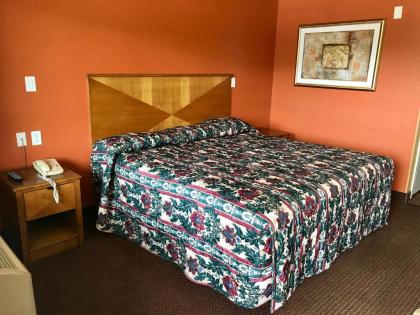 Camino Real Motel - image 5